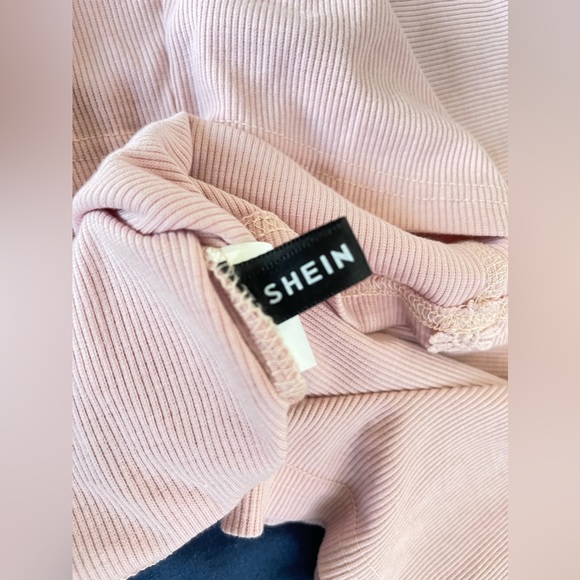 Blush pink cropped shirt - Picture 3 of 3